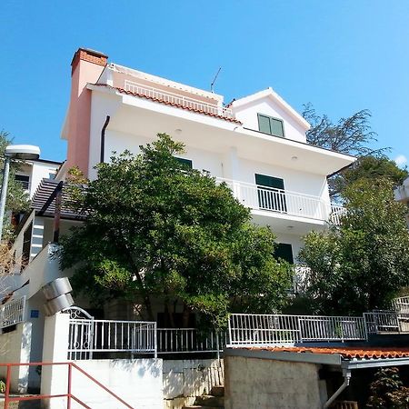 Apartments Ria Baška Voda Buitenkant foto